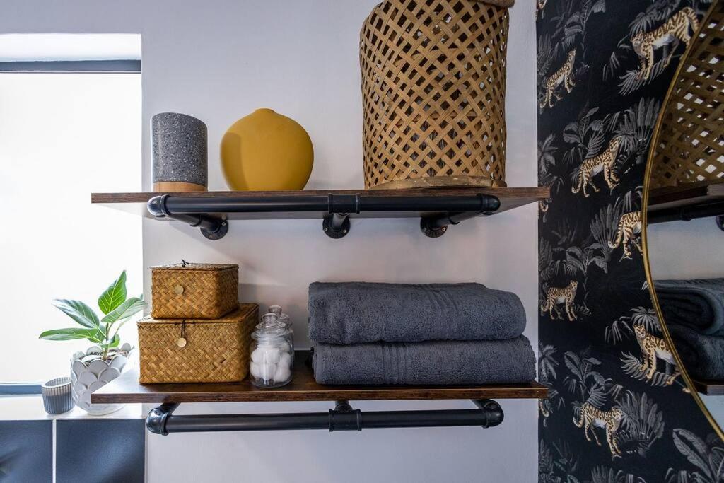 No 1 Dicks Street Apartment Хоуик Екстериор снимка