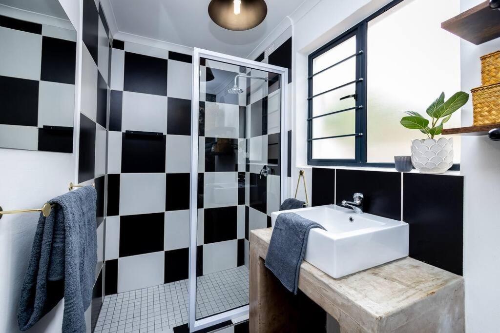 No 1 Dicks Street Apartment Хоуик Екстериор снимка